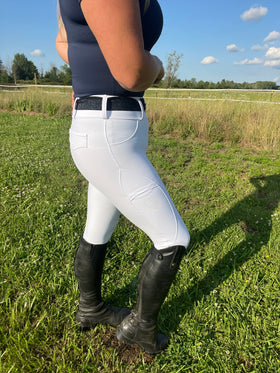 Felicity Breech, Pearl White - Hybrid